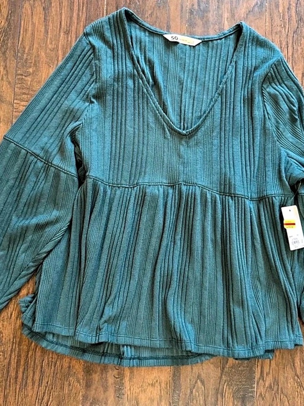 SO Ribbed V-Neck Peplum Top in Teal Size Large NWT